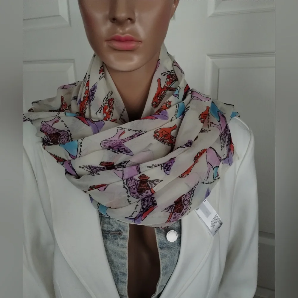 Uniqlo Colorful Print Scarf